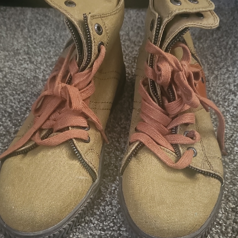 Levis Men Boots - Tan and Brown
